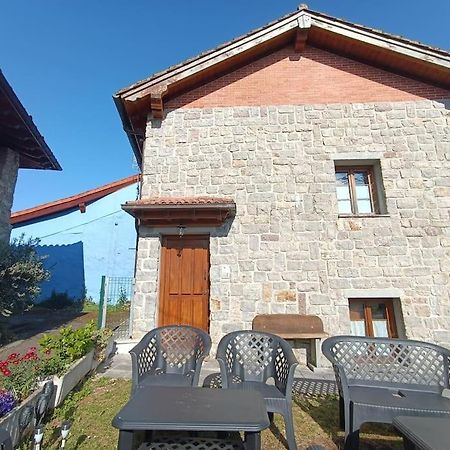 Romantico Acogedor Apartamento En リャネス エクステリア 写真