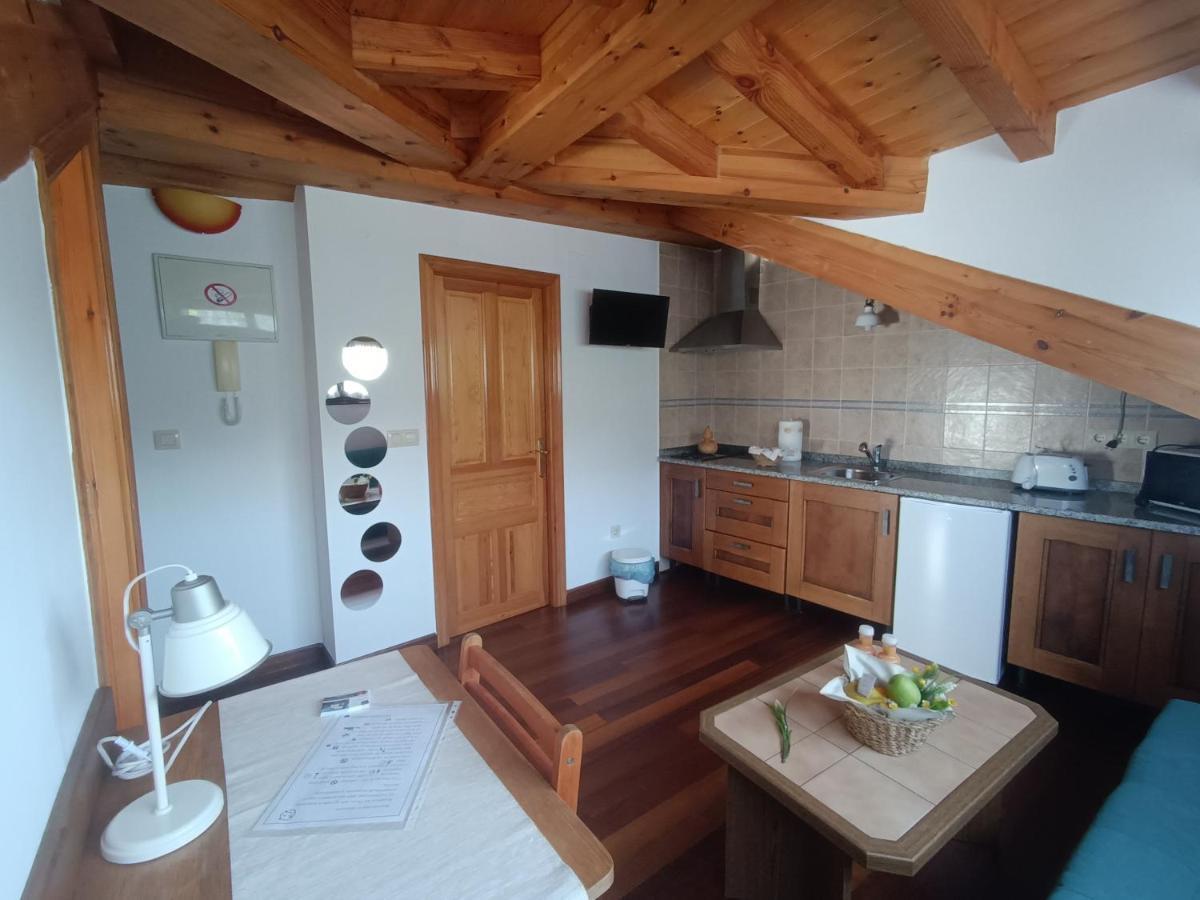 Romantico Acogedor Apartamento En リャネス エクステリア 写真