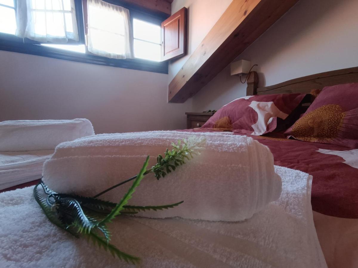 Romantico Acogedor Apartamento En リャネス エクステリア 写真
